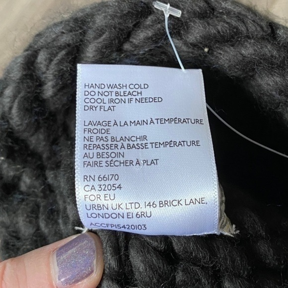 Free People Cozy Up Colorblock Pom Beanie In Black/Blue - Picture 14 of 14